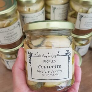 Pickles de courgettes au romarin et vinaigre de cidre